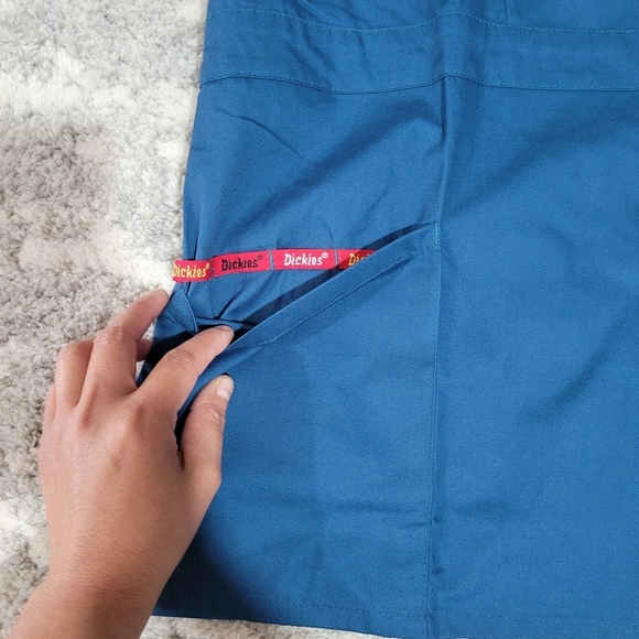 Dickies Women's Blue Scrub Top - Picture 4 of 10